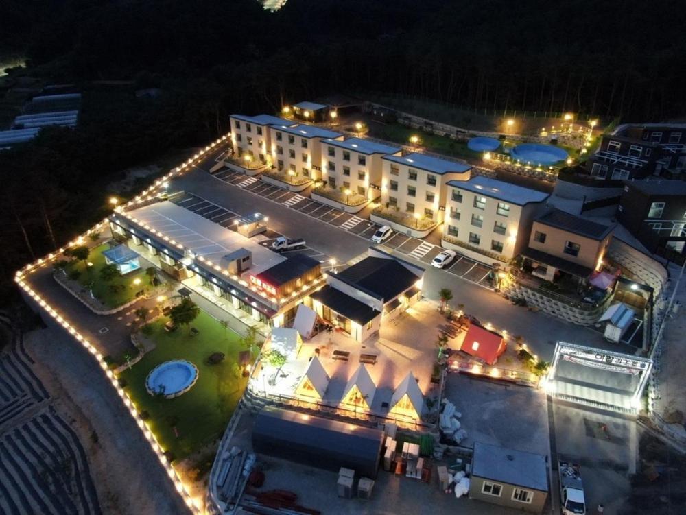 Epop Resort Building A Chuncheon Eksteriør billede